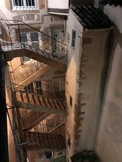 Detente Centre Historique De Macon Avec Spa Et Cine Luaran gambar